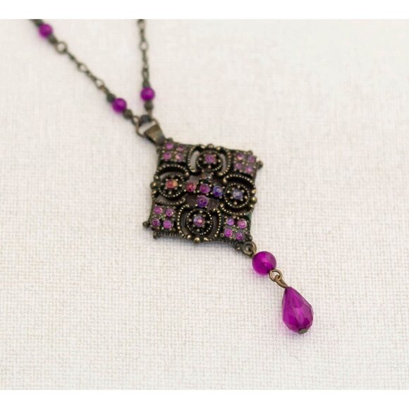 Vintage Magenta Victorian Diamond Necklace 18 Inch by Avon - T2 - Picture 1 of 3